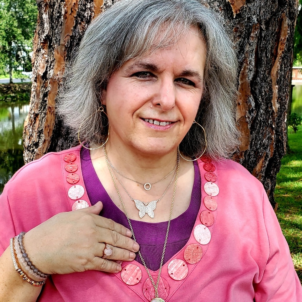 Meet your Posher, Leanne